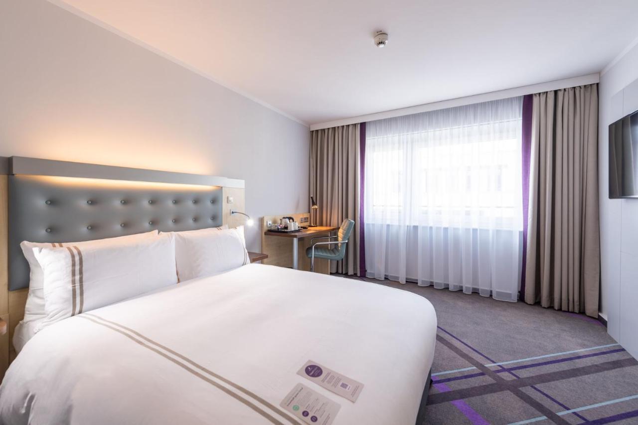 Premier Inn Stuttgart Airport ラインフェルデン＝エヒターディンゲン エクステリア 写真