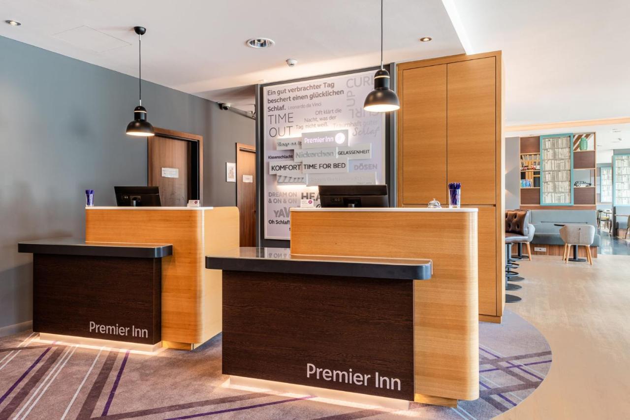 Premier Inn Stuttgart Airport ラインフェルデン＝エヒターディンゲン エクステリア 写真